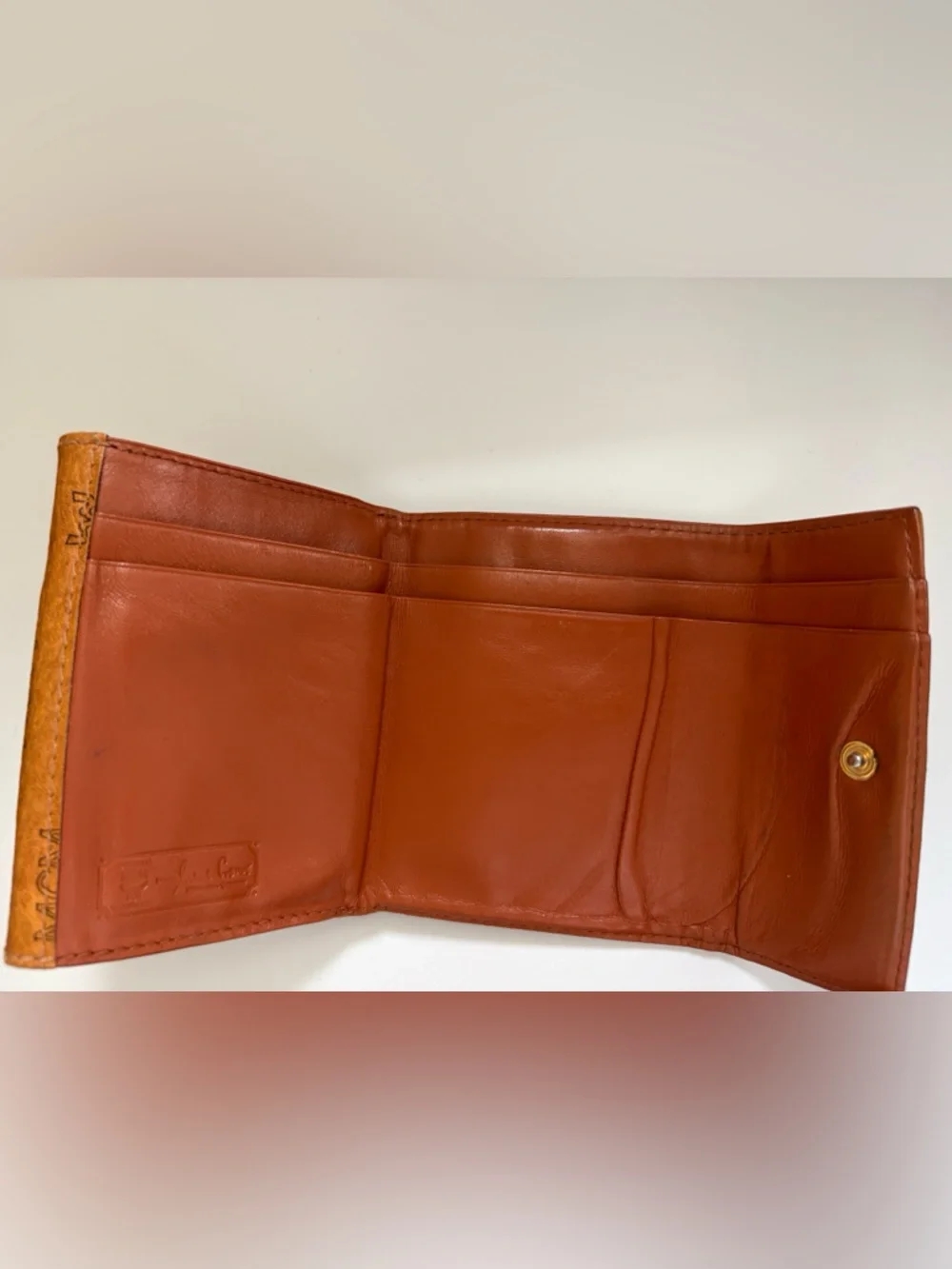 [MCM] Cognac Visetos Logo Compact Leather Tri-Fold Snap Button Unisex Wallet